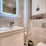 Desire Luxury With Private Garage In Apartman *