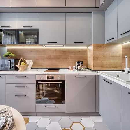 Desire Luxury Apartment With Private Garage In Central Varna Apartment Warna